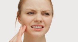Tẩy trắng răng bị ê buốt – Nguyên nhân và cách khắc phục hiệu quả